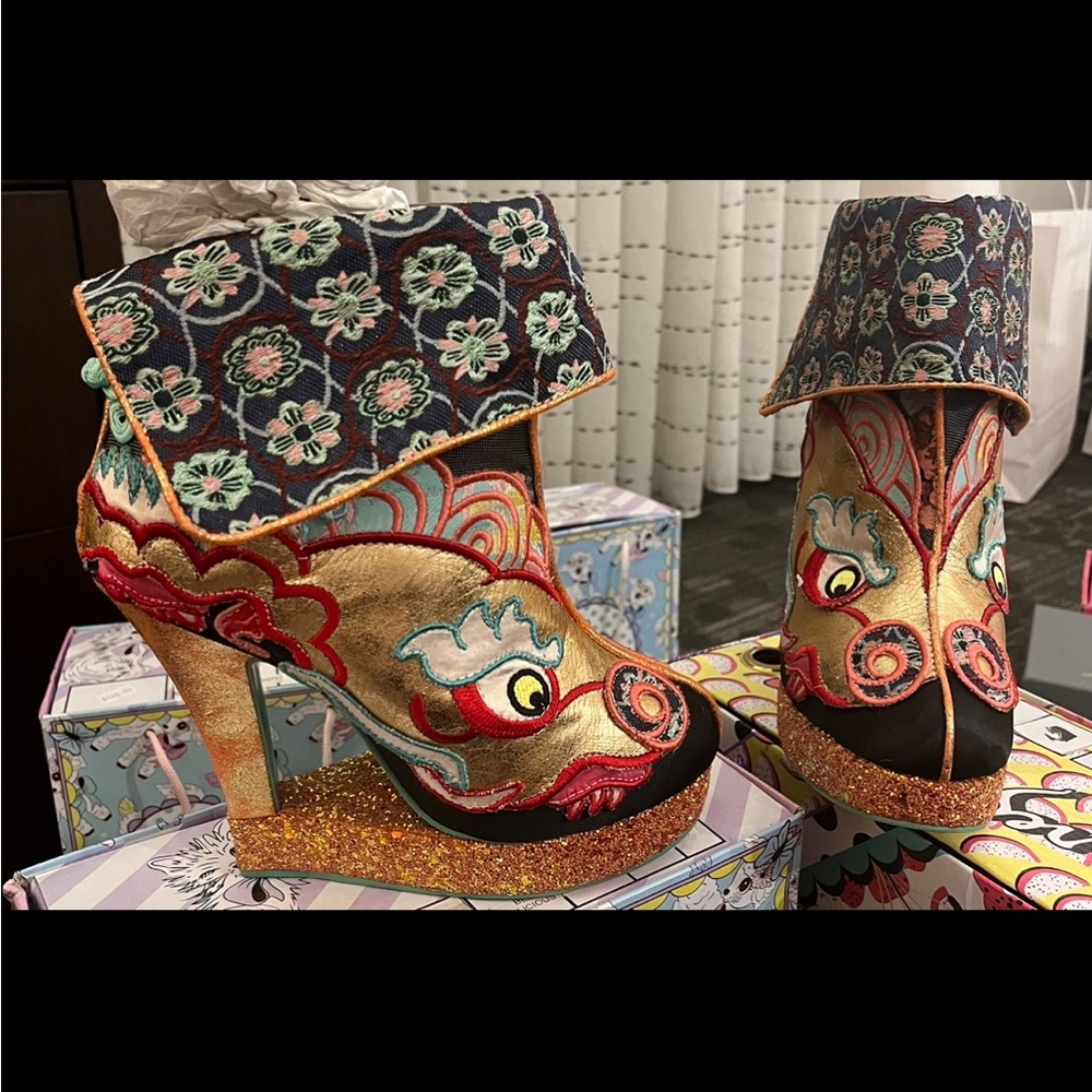 Irregular Choice Tatsu Champagne size 38